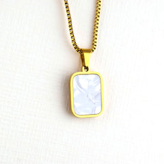 Gold Frame Box Chain Pendant Necklace