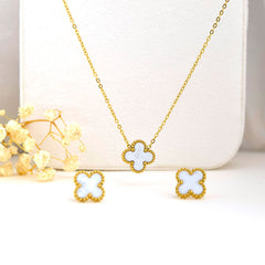 Bead border Clover Charm Set