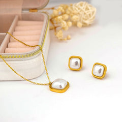 Aurora Pearl