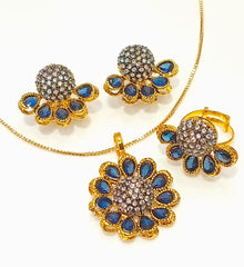 Aurevia Petal Frame Jewelry Set