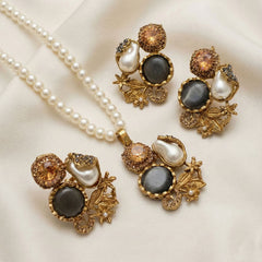 Zarmin Vintage Pearl & Stone Set