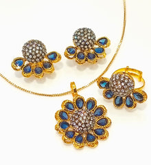 Aurevia Petal Frame Jewelry Set